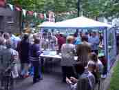 Yummi Yummi Erbsensuppe und Bockwurst, klicken um zu sehen