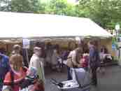 Hier gibt es Kaffee und Kuchen